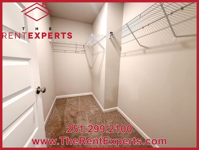 Building Photo - 2613 Windmere Dr E
