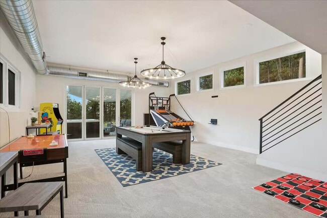 Building Photo - 6186 Sunshine Canyon Dr