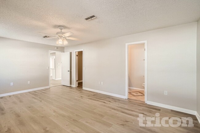 Building Photo - 11391 Salters St