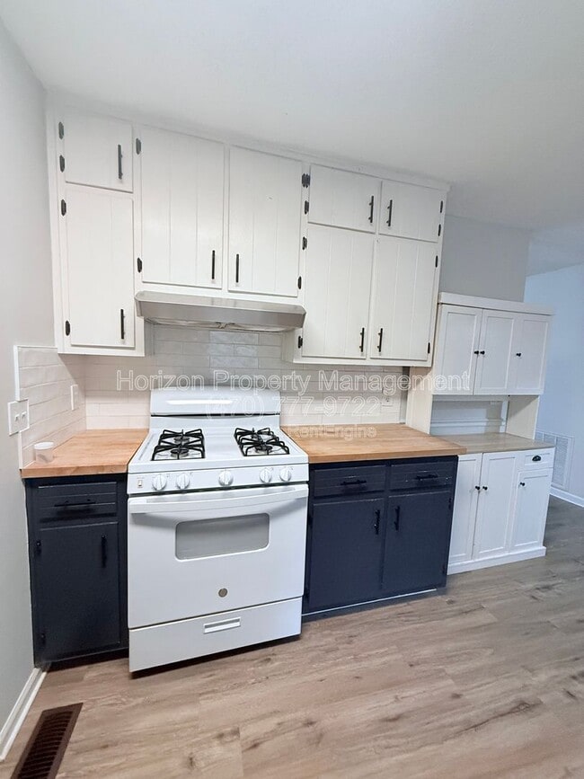 Building Photo - 4433 Sardis Dr
