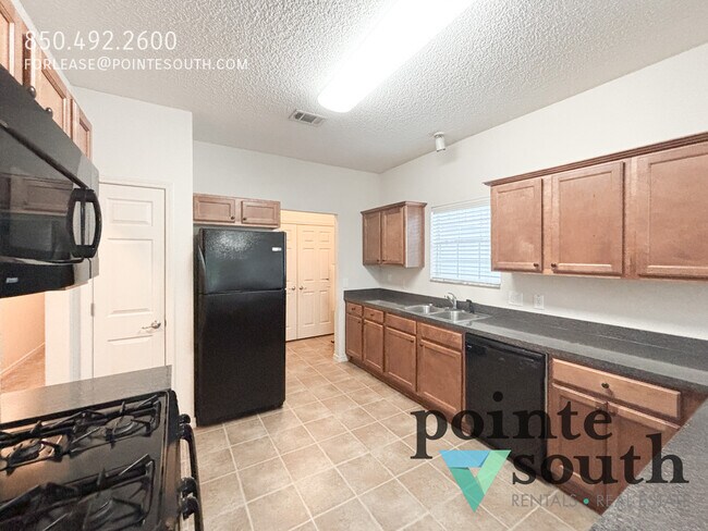 Building Photo - 12953A Churchill Dr-