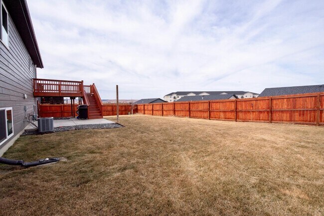 Building Photo - 1240 Kodiak Dr