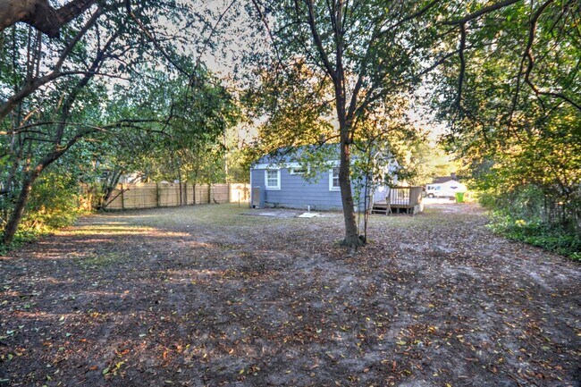 Building Photo - 3835 Capers Ave