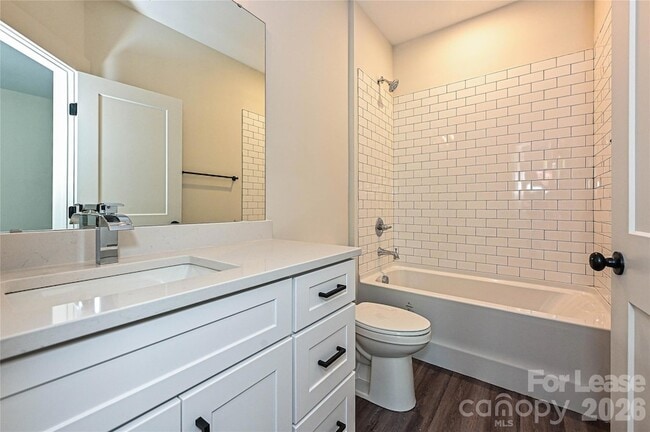 Building Photo - 729 Wabash Ave