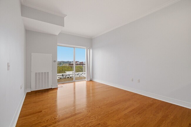 Building Photo - 800 4th St SW