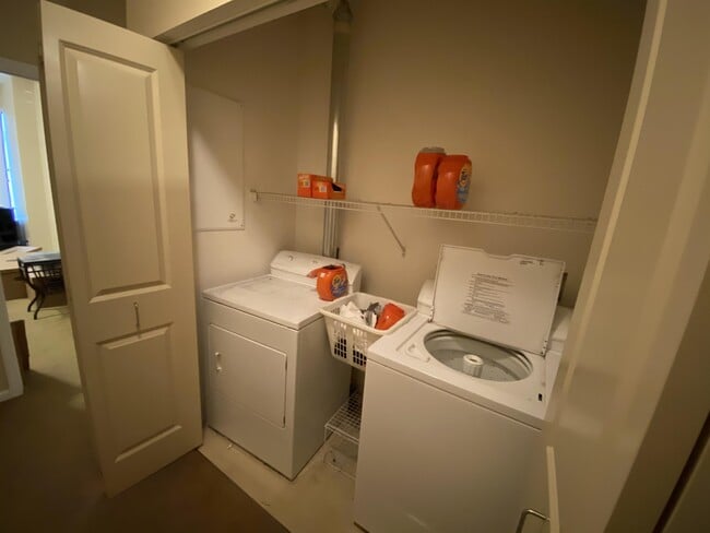 Building Photo - 649 Old Hwy 8