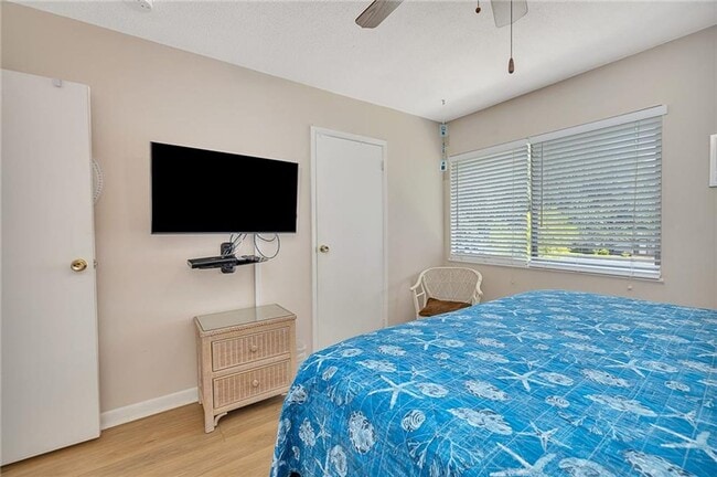 Building Photo - 1500 Demere Rd