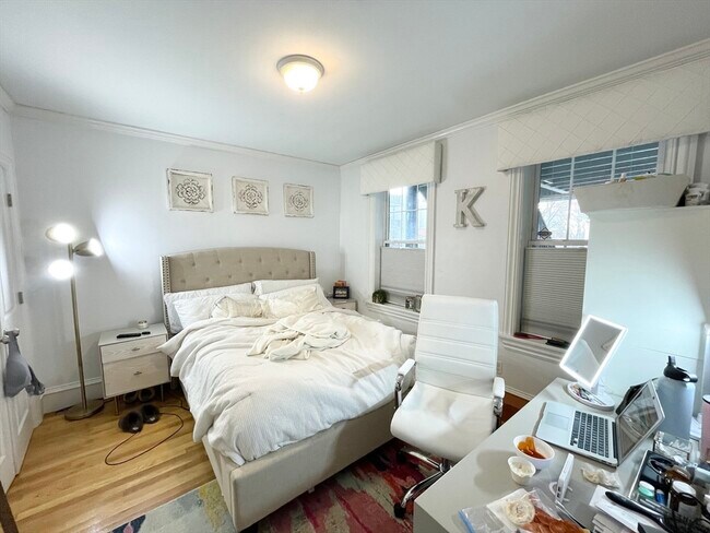 Building Photo - 27-29-29 Telegraph St