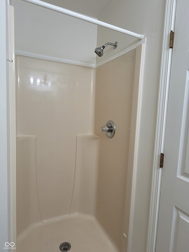 Building Photo - 250 Locust Ln