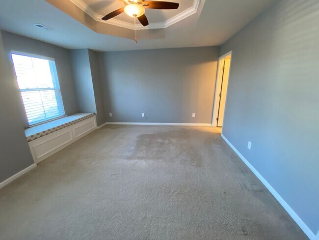 Building Photo - 113 Grande Sky Ct