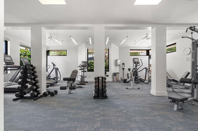 Building Photo - 5080 N Ocean Dr