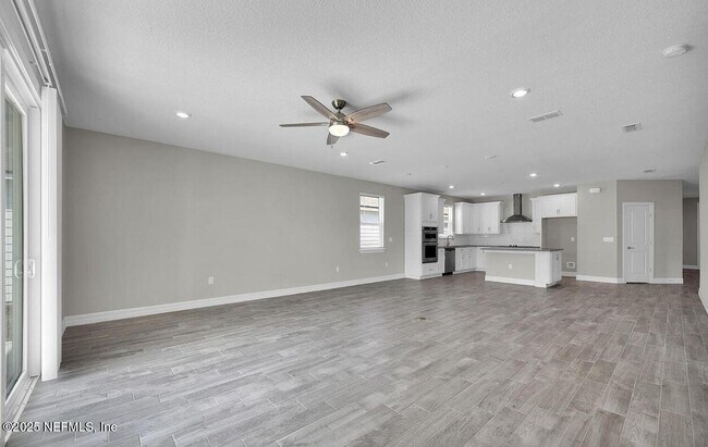 Building Photo - 483 La Mancha Dr