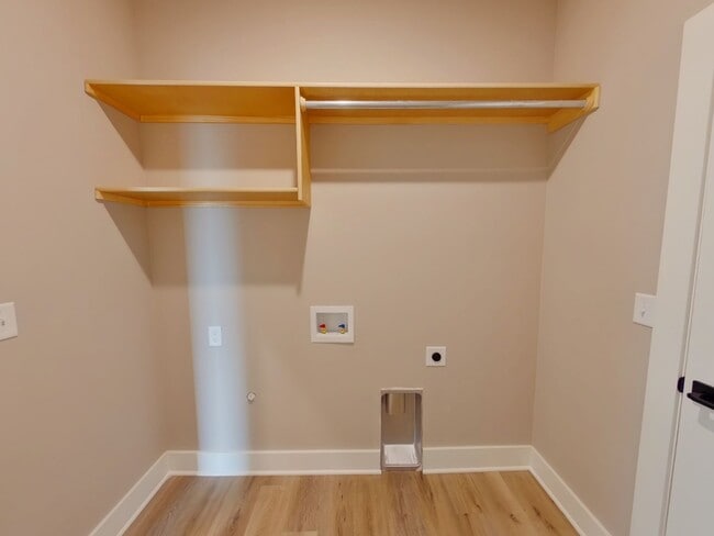 Building Photo - 6814 W White Pne St