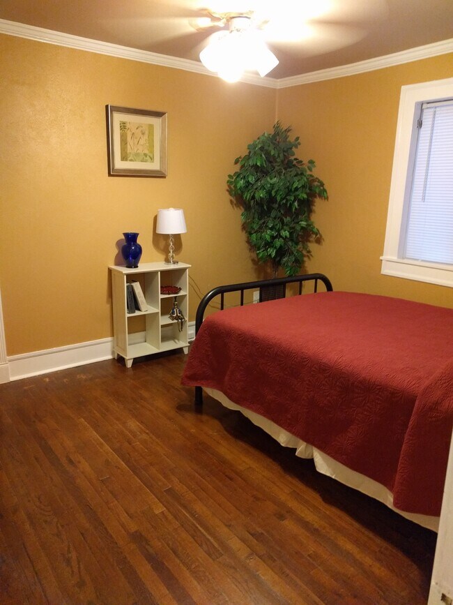 master bdrm - 2 S Lowell Blvd