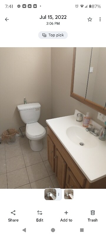 Building Photo - 730 Main St