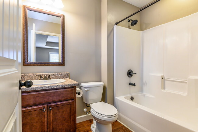 Building Photo - Charming 3-bed, 2-bath, 2017-construction ...