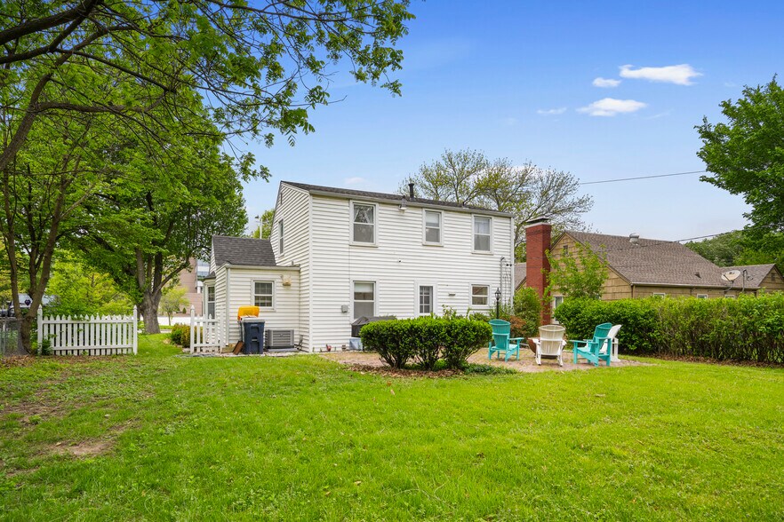 Building Photo - 8409 Ward Pky