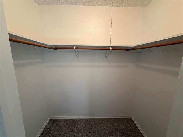 Building Photo - 815 Hilltop Dr