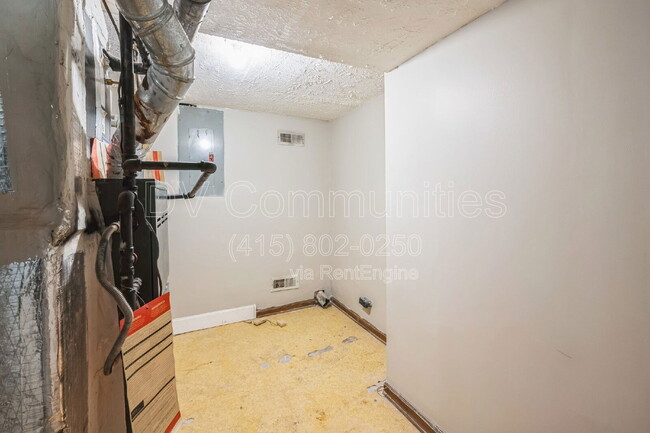 Building Photo - 9173 Raven Dr