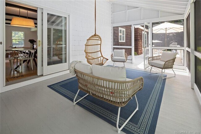 Building Photo - 33 Riverfield Dr