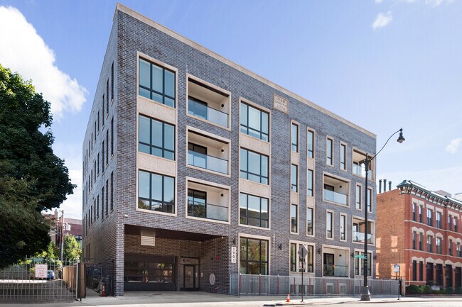 Primary Photo - 1877 N Halsted St