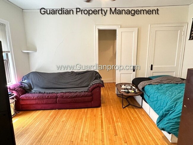 Building Photo - Studio Lakes Uptown Apartment, Blocks from...