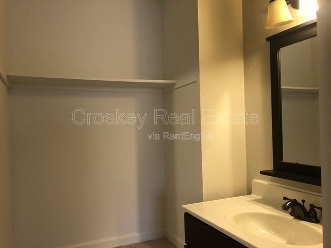 Building Photo - 3100 Hemlock St