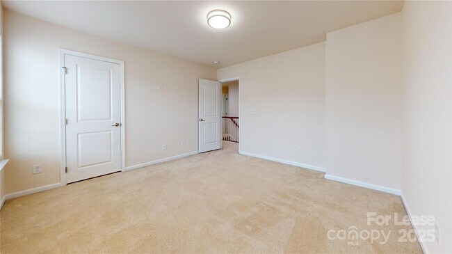 Building Photo - 7454 Red Mulberry Way