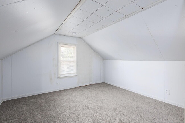 Building Photo - 20235 San Juan Dr