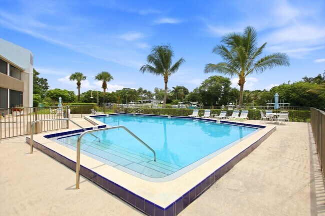 Building Photo - 412 Southwind Dr