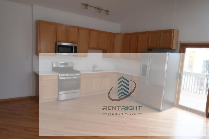 Building Photo - 1446 W Chicago Ave