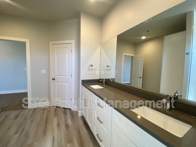 Building Photo - 1130 S 4380 W