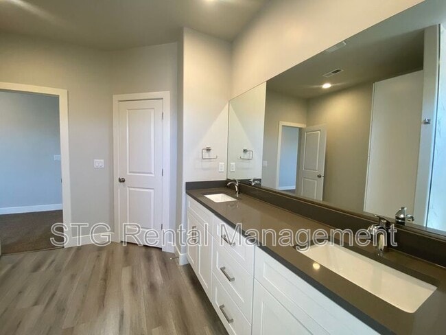 Building Photo - 1156 S 4380 W
