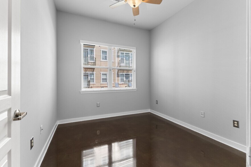 Building Photo - 3000 Vanderbilt Pl