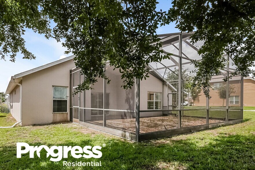 Building Photo - 202 Tower View Dr W