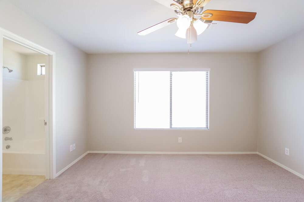 Building Photo - 14338 N 129th Ave