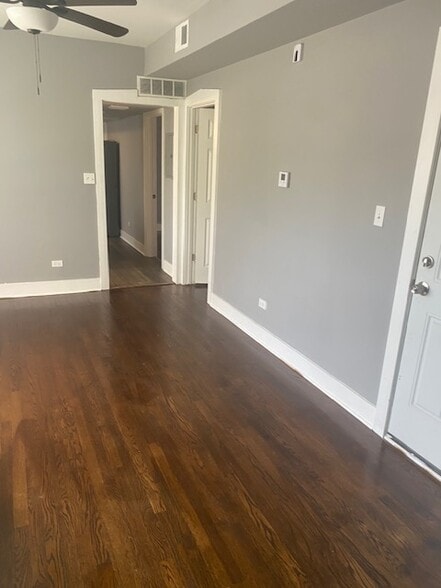 Building Photo - 7940 S Kingston Ave