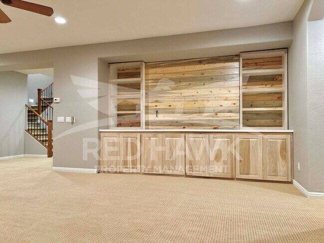 Building Photo - 863 W Bluebird Dr