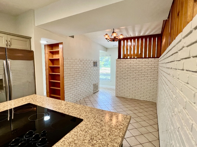 Building Photo - 3107 S Park Ave