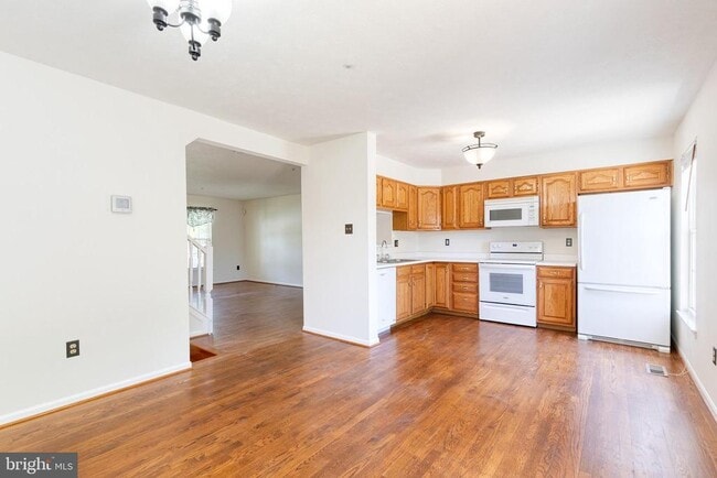 Building Photo - 6 Sandview Ct