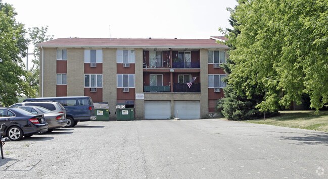 Building Photo - 3411 S Chicago Ave