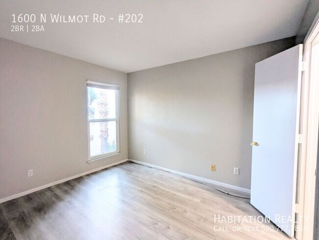 Building Photo - 1600 N Wilmot Rd