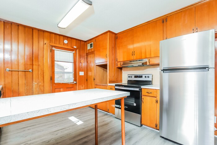Building Photo - 3930 Leinbach Dr
