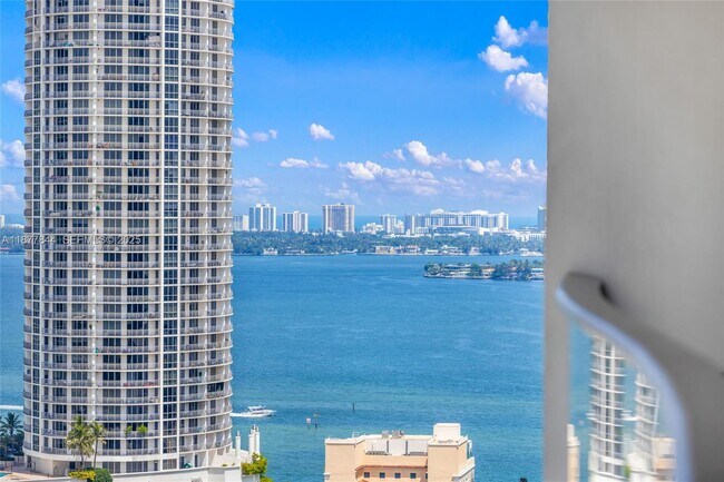 Building Photo - 1600 NE 1st Ave