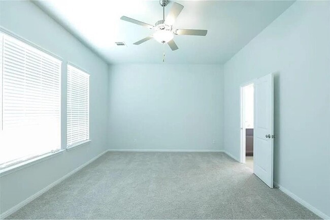 Building Photo - 135 Horseshoe Cove
