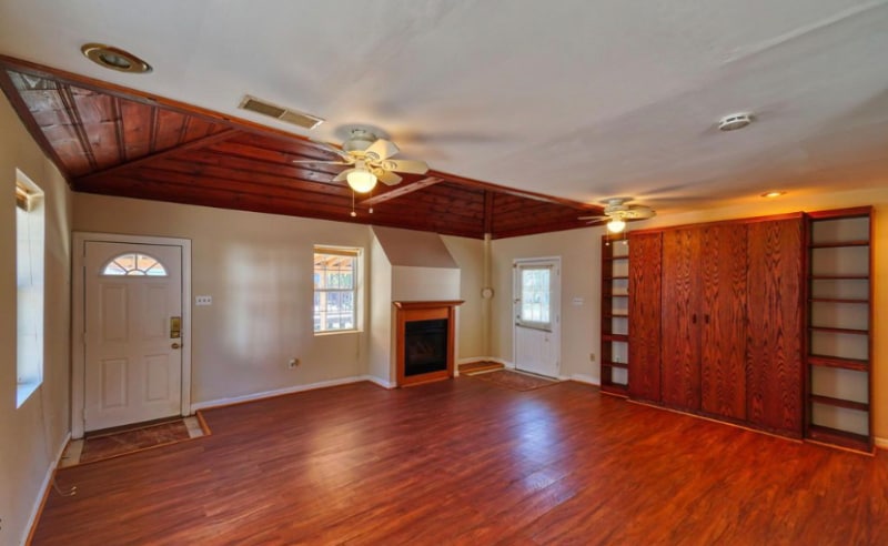 Building Photo - 10215 Livingston Rd