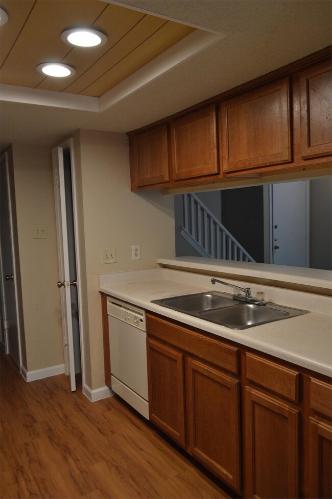 Building Photo - 1215 W Slaughter Ln