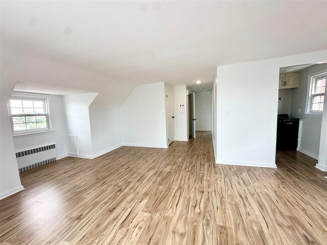 Building Photo - 125 Lindell Blvd