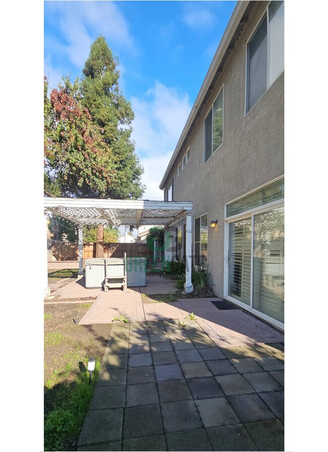 Building Photo - MOVE-IN SPECIAL 1/2 off 1st Months Rent!!! Spacious 4 Bedroom in Manteca!!! Ready