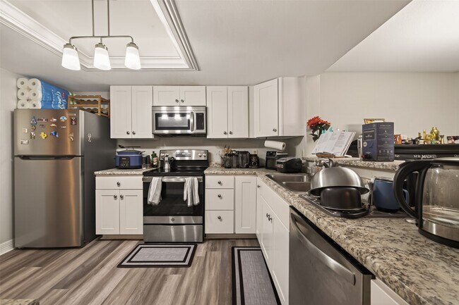 Building Photo - 14555 Wunderlich Dr